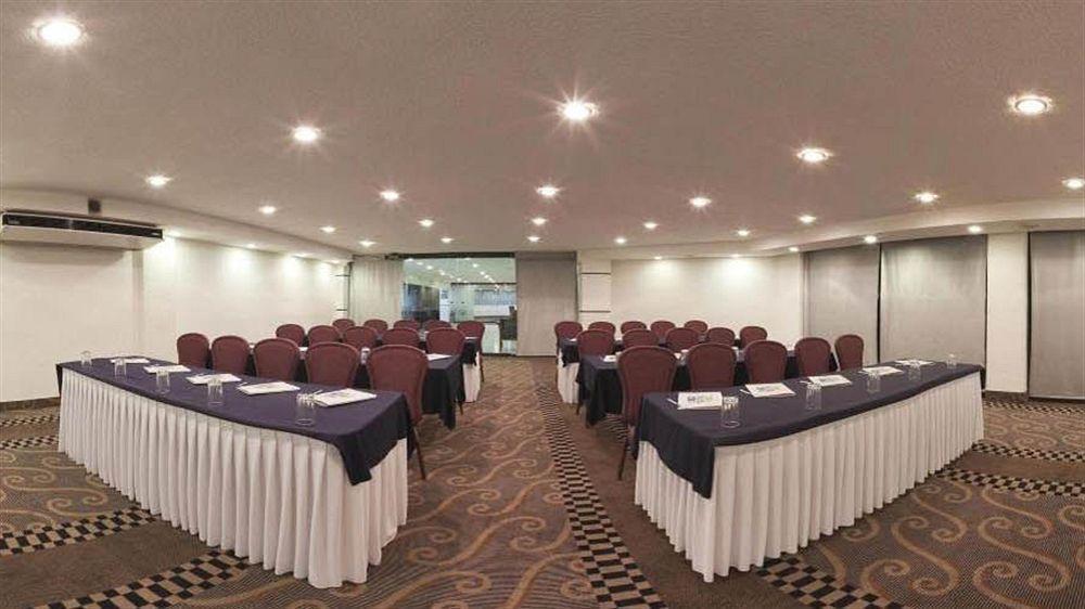 Holiday Inn Express Toluca By Ihg מראה חיצוני תמונה
