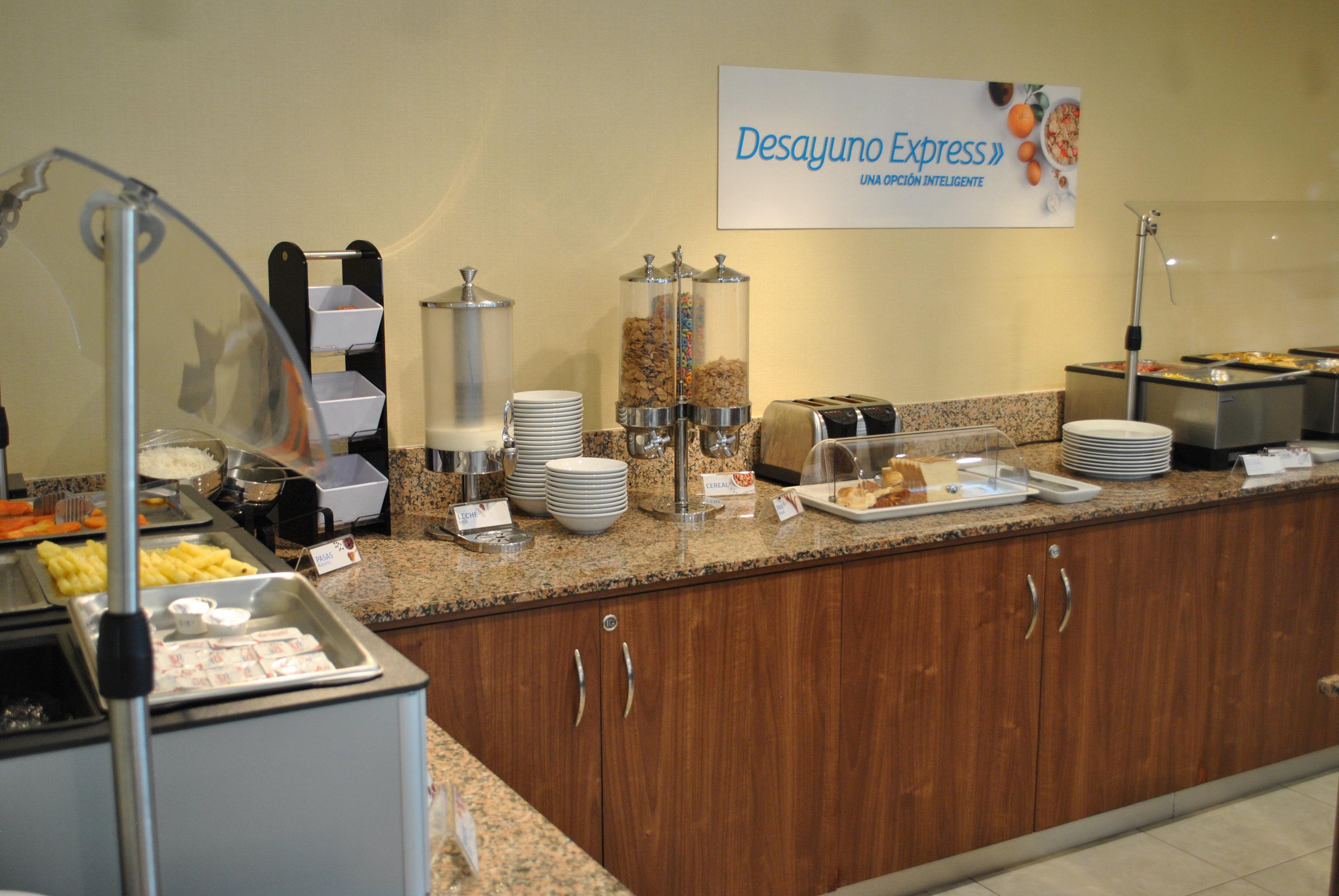 Holiday Inn Express Toluca By Ihg מראה חיצוני תמונה