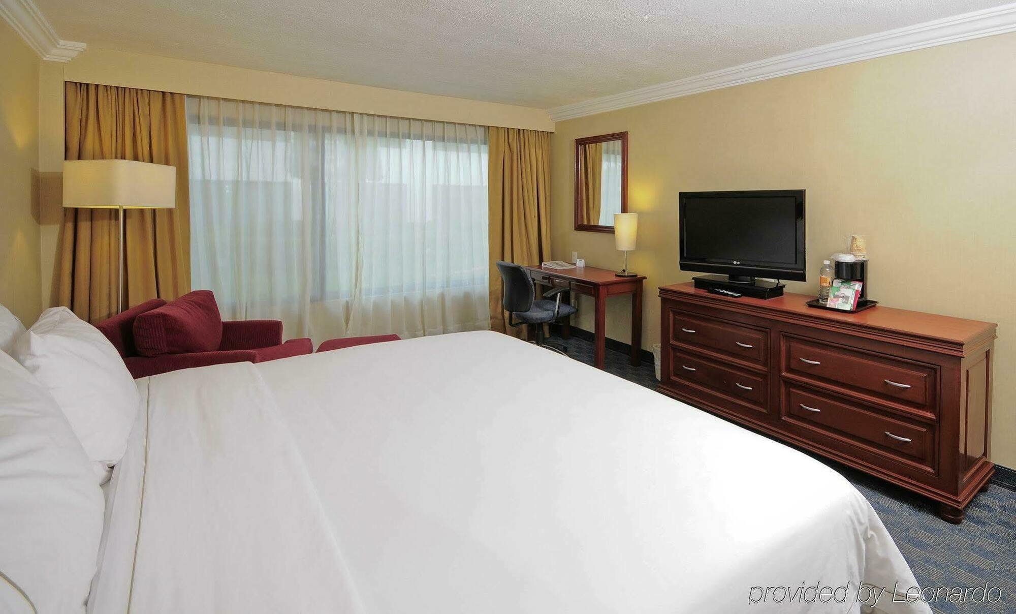 Holiday Inn Express Toluca By Ihg מראה חיצוני תמונה